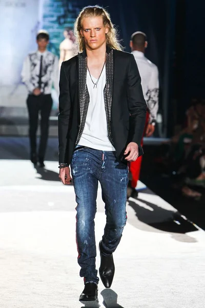 Look 41